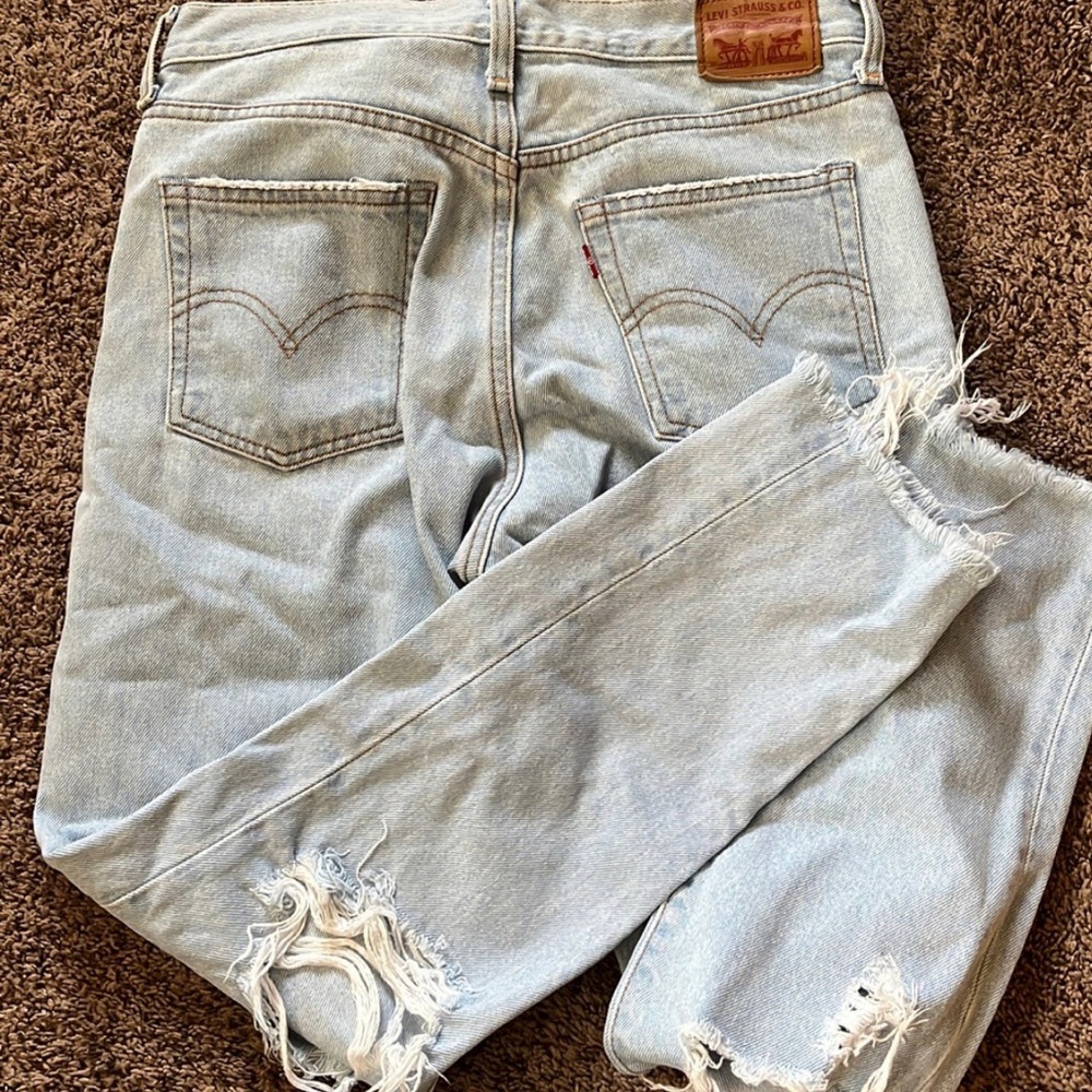 Levi’s ‘94 baggy jeans